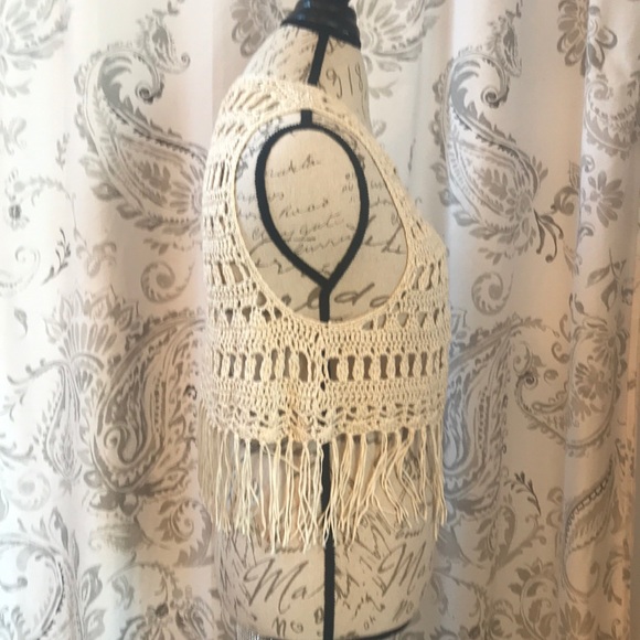 Crochet Tassle Vest - Picture 4 of 7